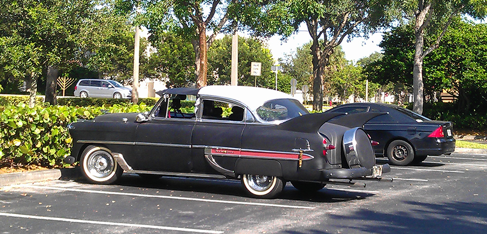 1953 Chevy Belair Custom out on the town 2014 skirts on